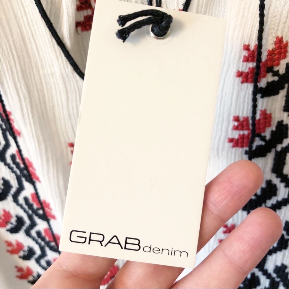 GRABdenim | Embroidered flowy cotton tassel tank - Picture 7 of 8